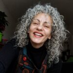 Quante volte l’ho detto. Per anni ho avuto un sogno che, col tempo, ho capito essere anche un bisogno: crearmi una famiglia funzionale, quella che non avevo avuto. A vent’anni volevo una persona con cui costruire casa, quotidianità e futuro. Ci credevo davvero.